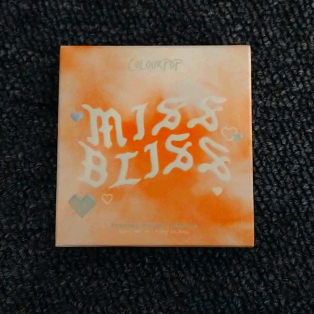 Colourpop Miss Bliss eyeshadow pallet
